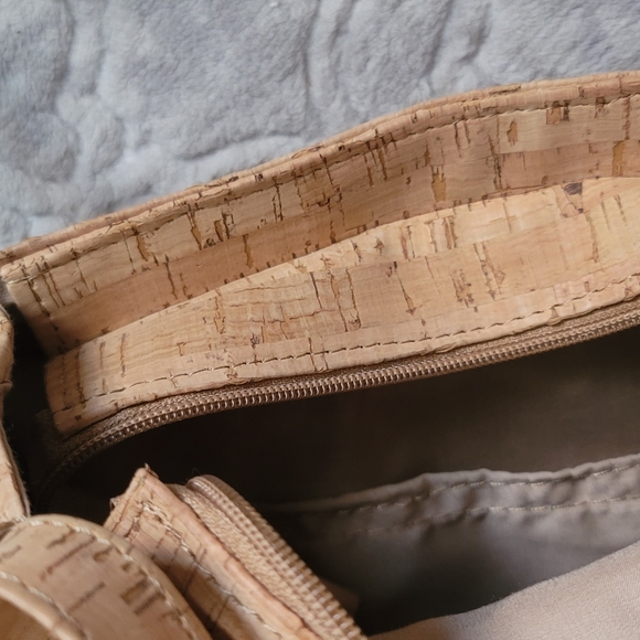 Vegan cork and raphia shoulder purse - Picture 13 of 14